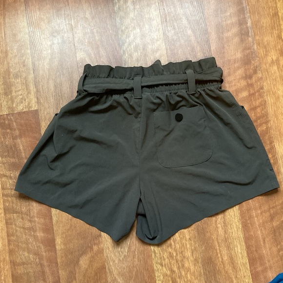 Athleta slate gray shorts women size 2 - Picture 2 of 5